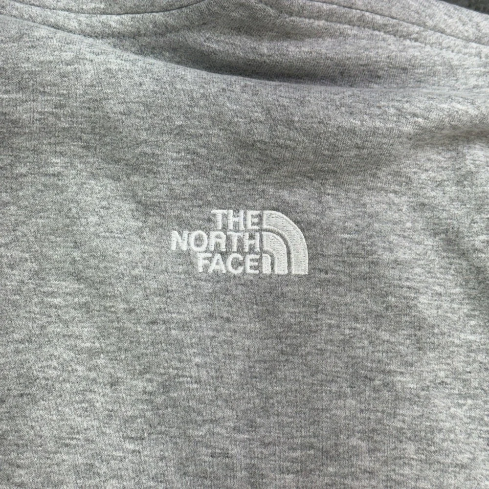 The North Face RU/14 Hoodie Mens XXL Gray Red White Blue Vertical‎ Logo Pullover